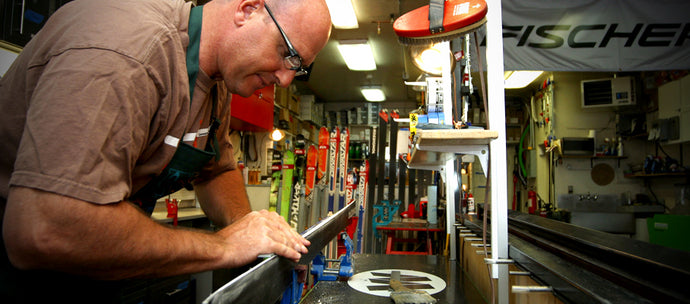 5 Reasons Why You Should Get Your Skis Tuned &amp; Waxed Now!