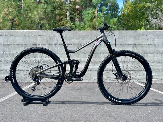 DEMO - Liv Intrigue 29 1 Women's Full Suspension Mountain Bike, Size M