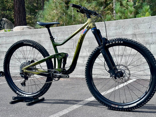 DEMO - Liv Intrigue 29 2 Women's Mountain Bike, Size S