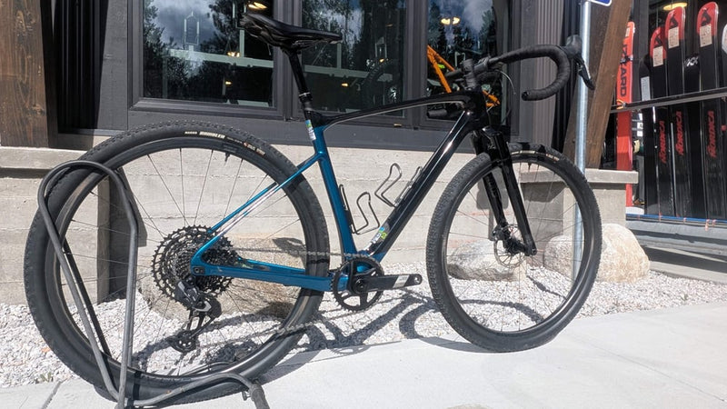 Load image into Gallery viewer, DEMO - Giant Revolt X Advanced Pro 2 Carbon Gravel Bike, Size M/L
