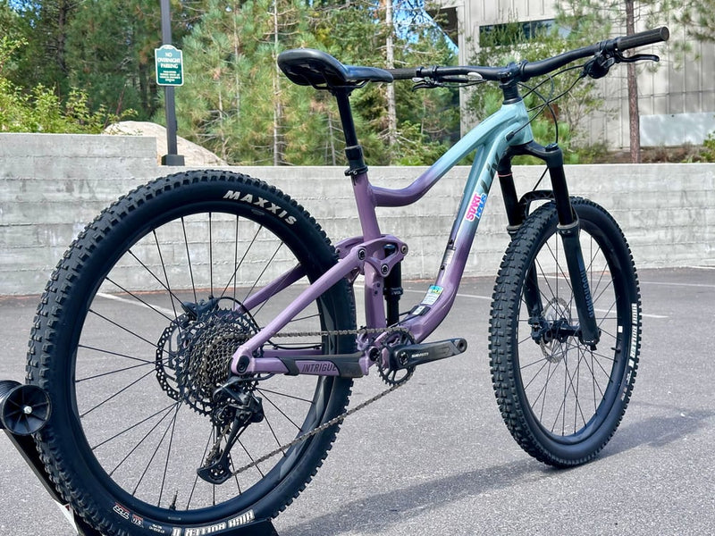 Load image into Gallery viewer, DEMO - Liv Intrigue 27.5 Women's Mountain Bike, Size S
