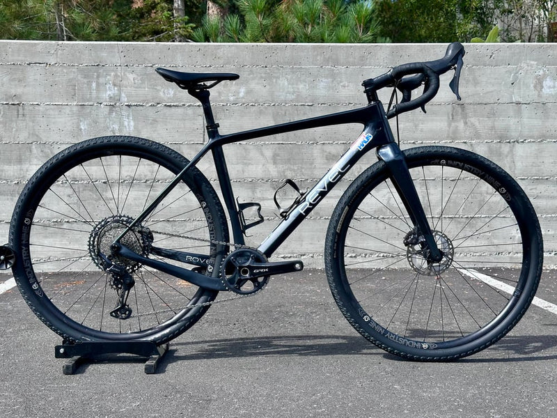 Load image into Gallery viewer, DEMO - Revel Rover GRX Carbon Gravel Bike, Size M
