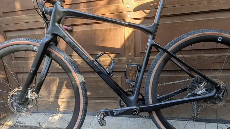 Load image into Gallery viewer, DEMO - Giant Revolt Advanced Pro 1 Carbon Gravel Bike, Size M/L
