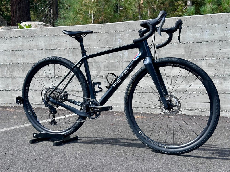 Load image into Gallery viewer, DEMO - Revel Rover GRX Carbon Gravel Bike, Size M
